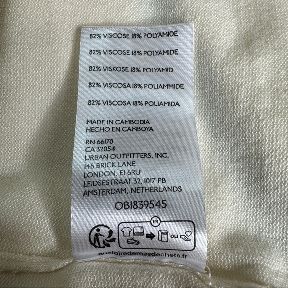 NWT Urban Outfitters Mock Neck Cropped Sweater. Size XL - Picture 8 of 9